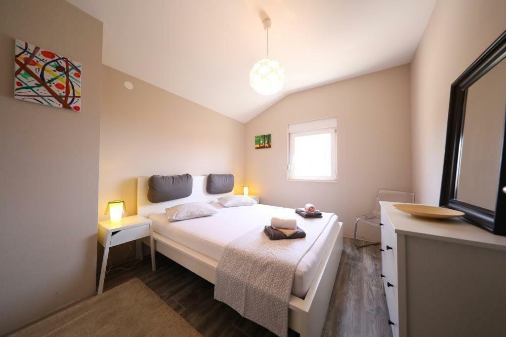 Luxury Apartment Rougemarin Pakoštane Esterno foto